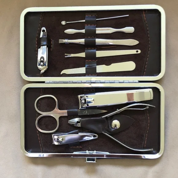 - Manicure Set - Picture 8 of 11